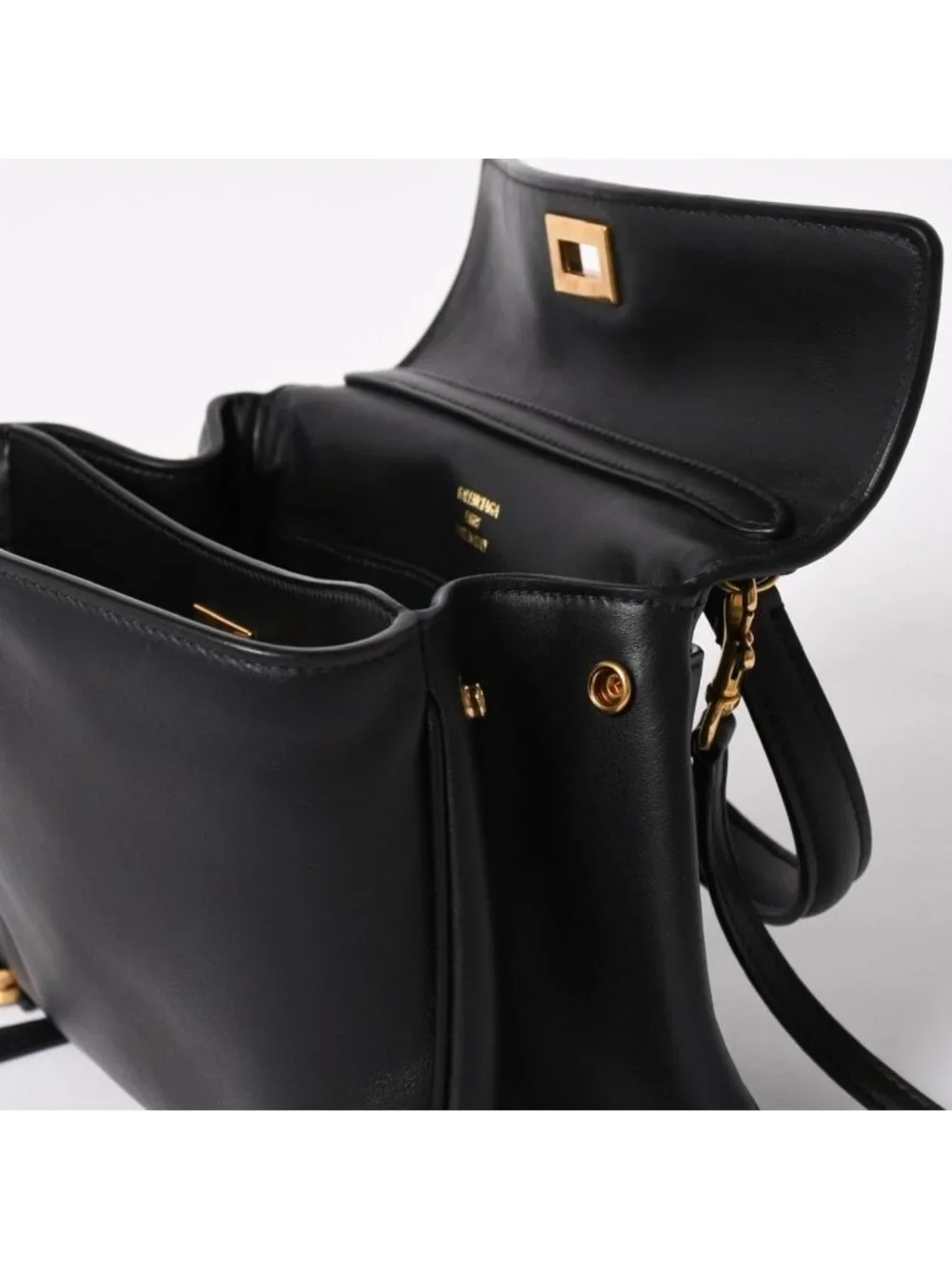 Balenciaga 06 or rodeo